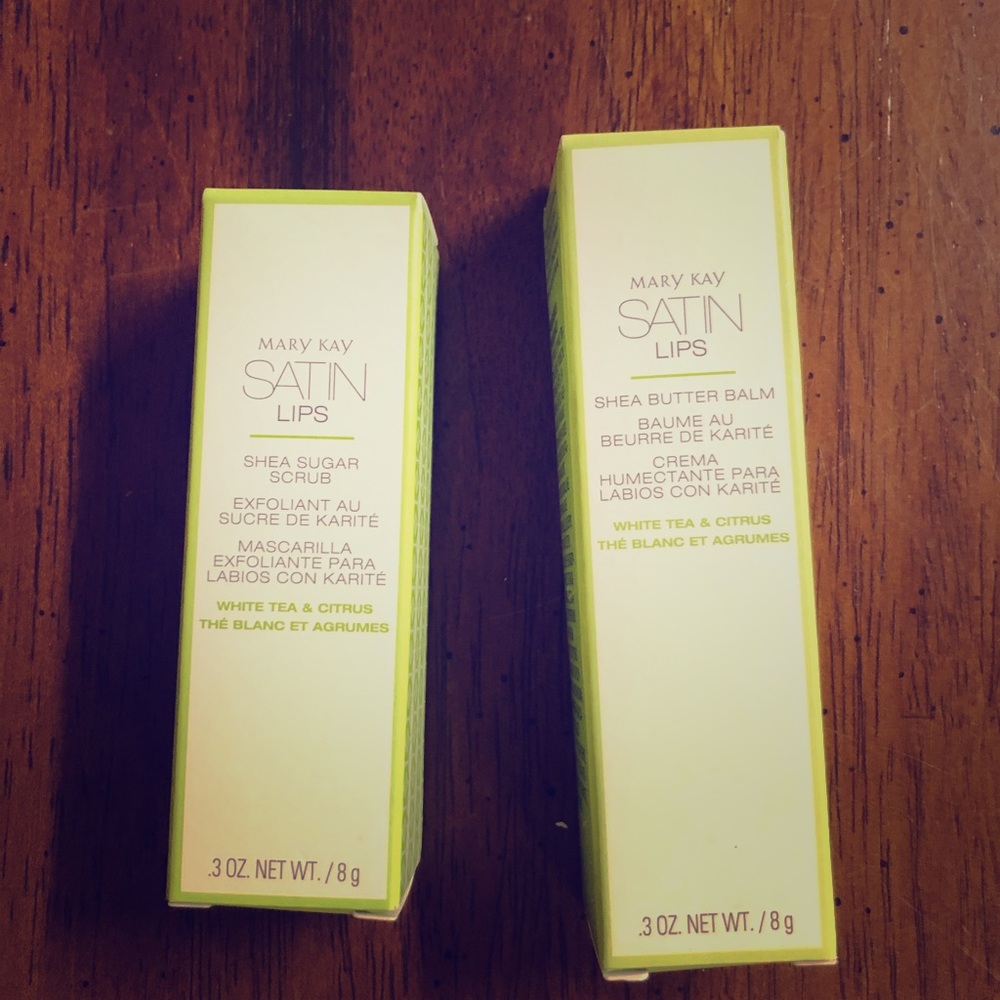 NWT Mary Kay Satin Lip scrub and balm set